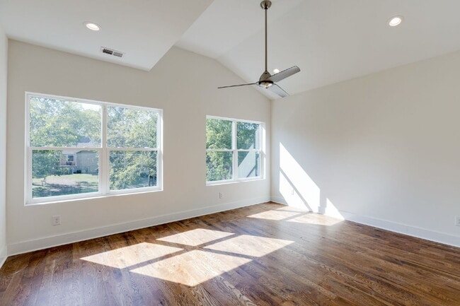 Building Photo - "Charming 4-Bedroom Nashville Oasis with Elegant Hardwood Floors & Private Guest Suite!"