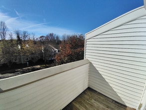 Building Photo - 600 Reusens Rd