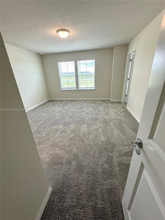 Building Photo - 6364 Tabebuia Pkwy