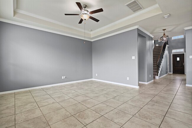 Building Photo - 2411 Lowndes Point