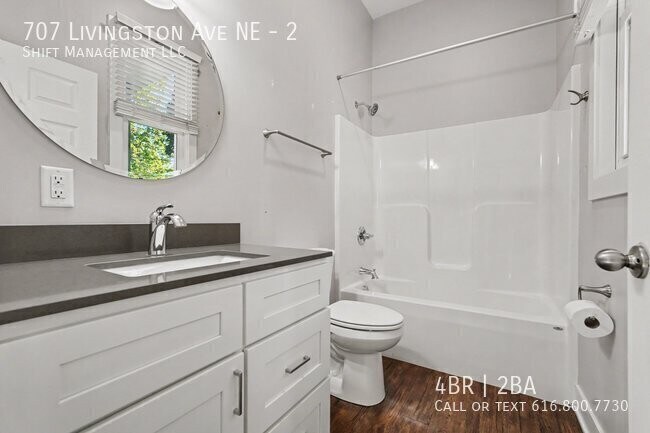 Building Photo - 707 Livingston Ave NE