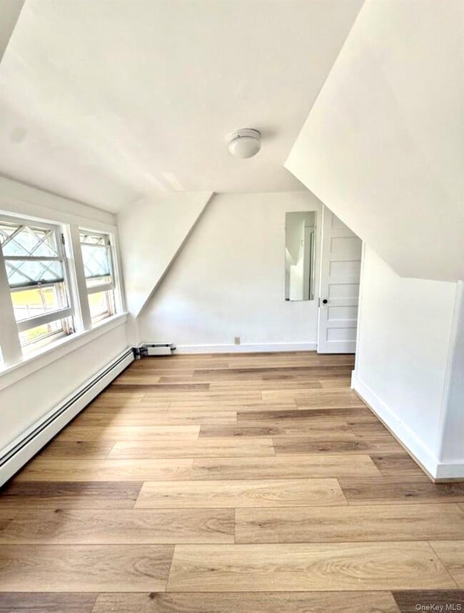 Building Photo - 7 Law St