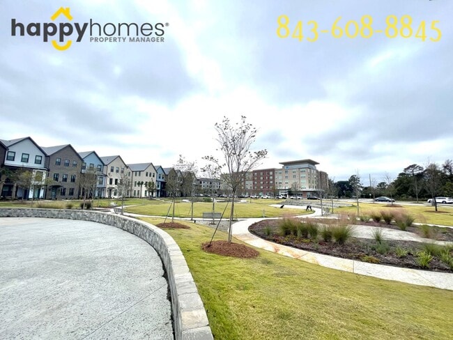 Building Photo - 2/4 Townhome in Midtown Located in Mt. Pleasant!