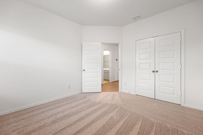 Building Photo - 12210 Bell County Ct