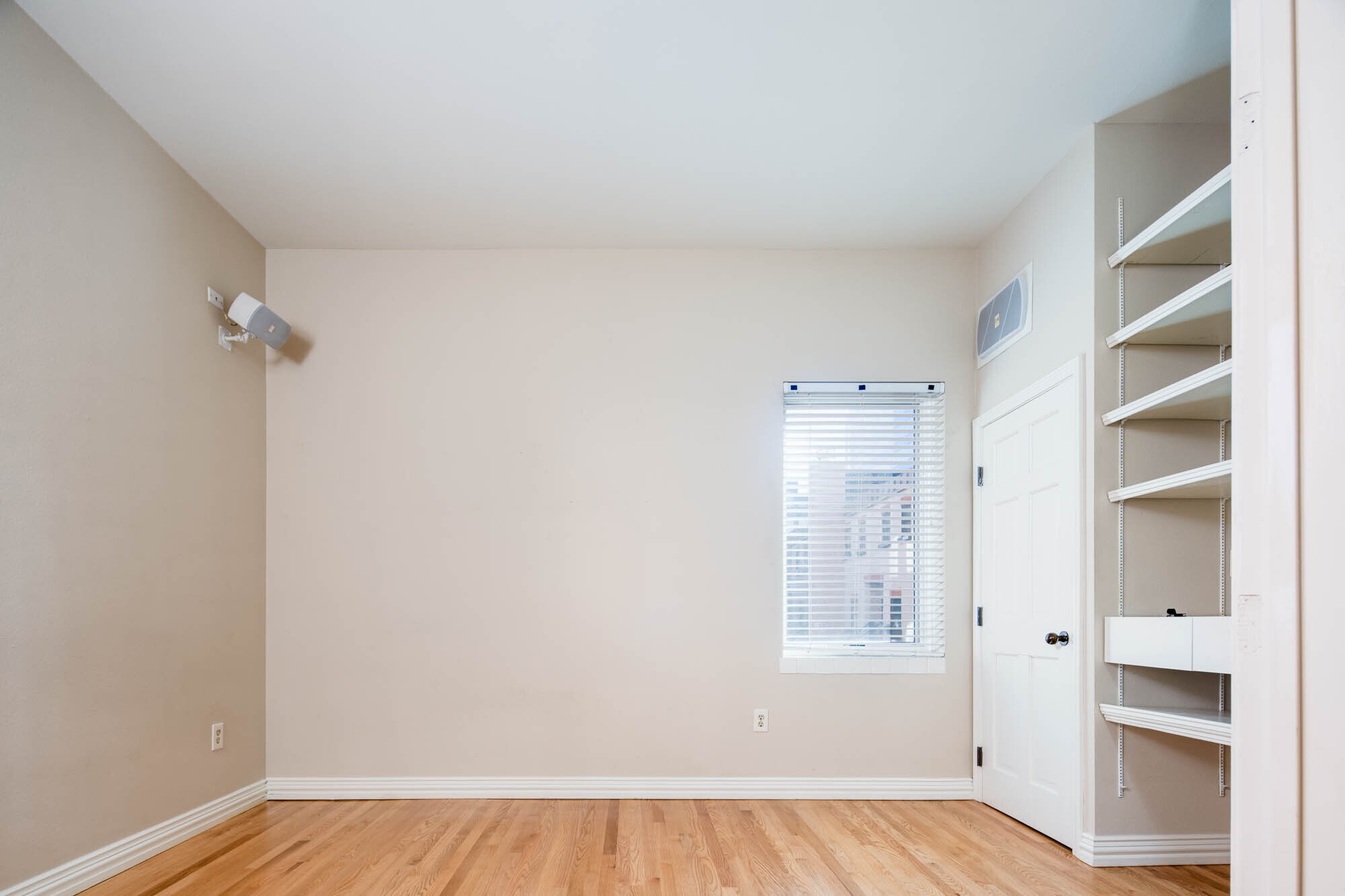 Building Photo - 1512 Larimer St