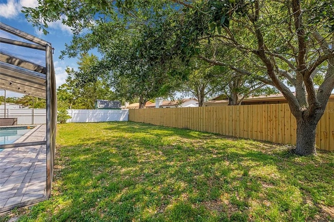 Building Photo - Charming 3-Bedroom Home with Large Fenced ...