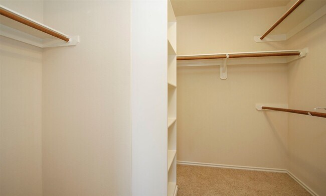 Building Photo - 14 BowerBank Ct