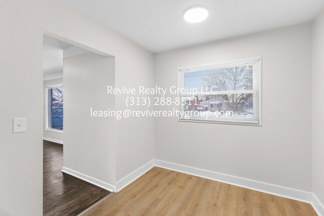 Building Photo - 7515 Trafalgar St