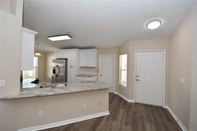 Building Photo - 6 Seckel Ct