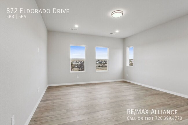 Building Photo - 872 Eldorado Dr