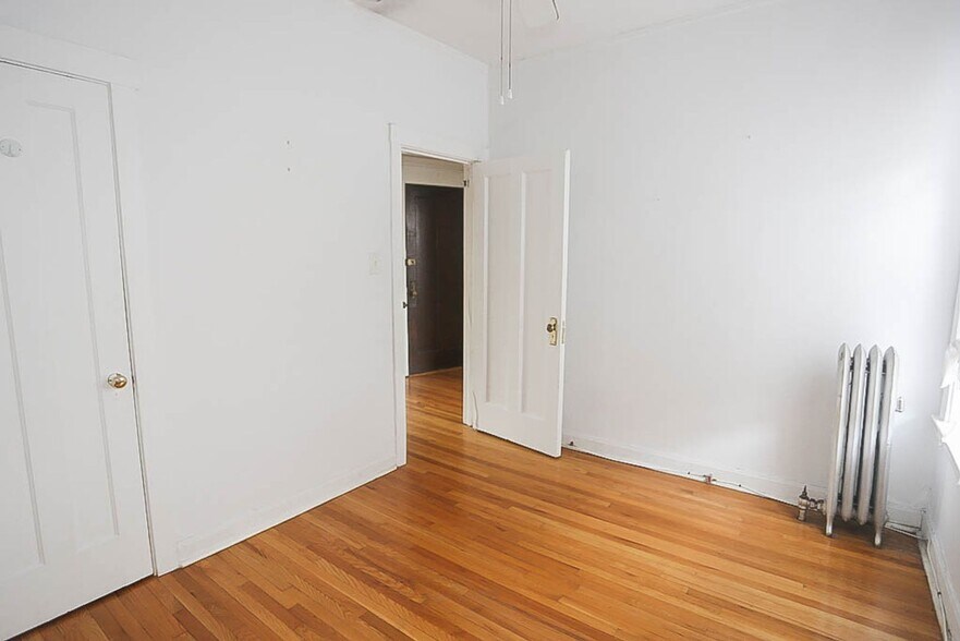 Building Photo - 5103 N Winchester Ave