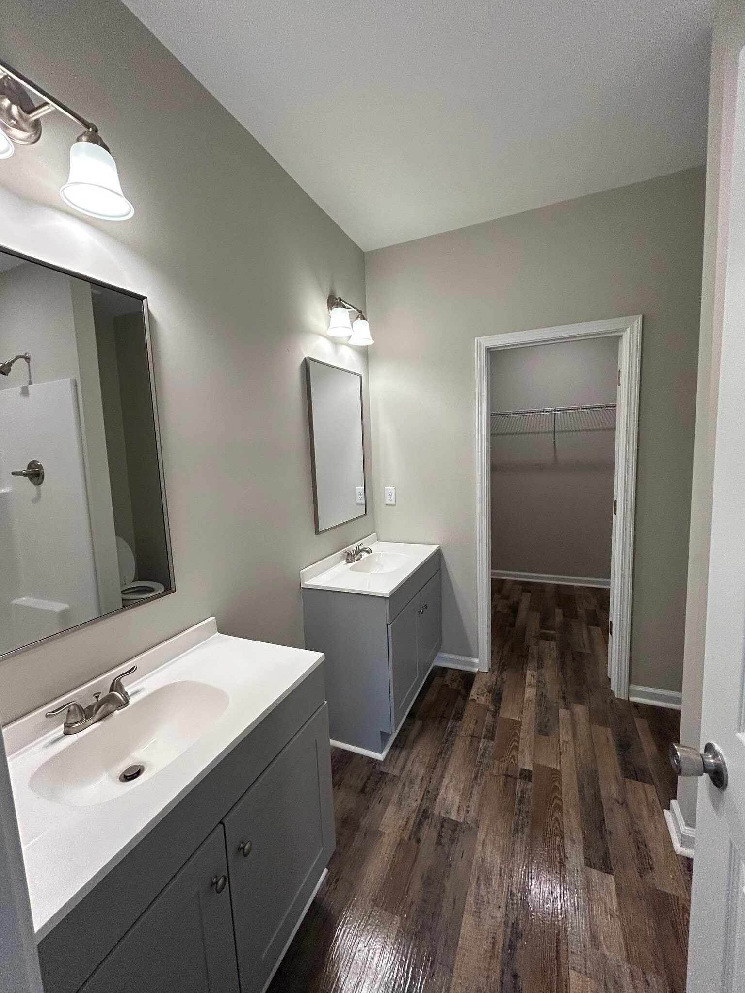 Building Photo - 14 Pine St