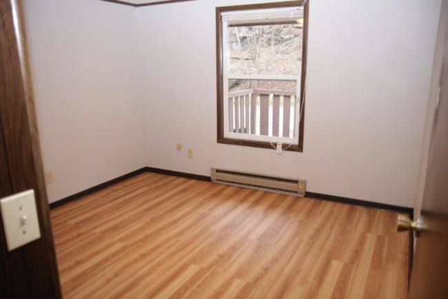 Building Photo - 378 Witcher creek rd. Unit 1 Belle WV 25015