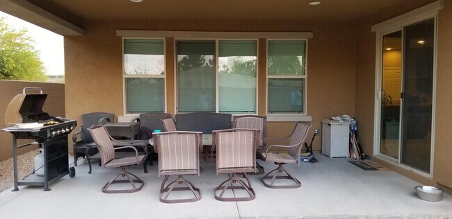 Building Photo - 2248 E Ottawa Ln