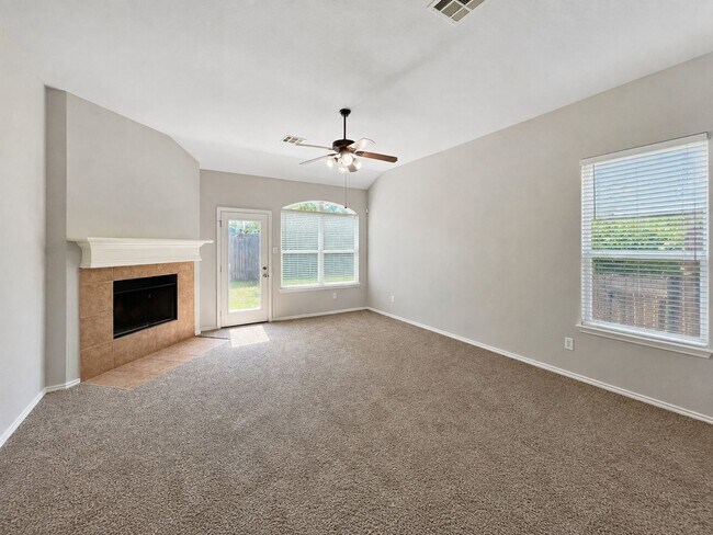 Building Photo - Spacious 4-bedroom, 3-bath home offering approximately 2,840 square feet in the gated Lakeside at...