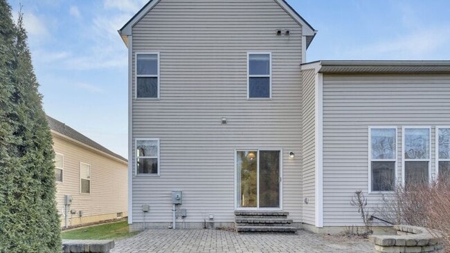 Building Photo - 6294 New Albany Rd W