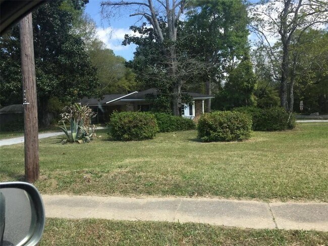 Building Photo - 3817 Dauphin Island Pkwy