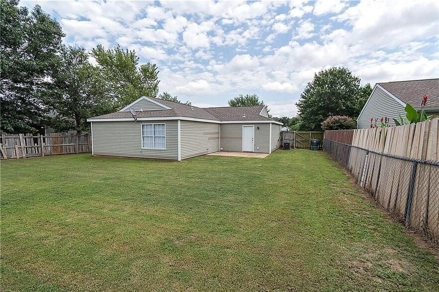 Building Photo - 3166 W Anne St