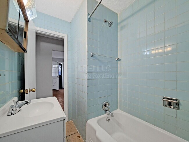 Building Photo - 1661 Harold Ave