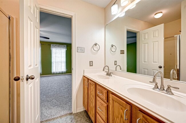 Building Photo - 16207 Willowford Ct