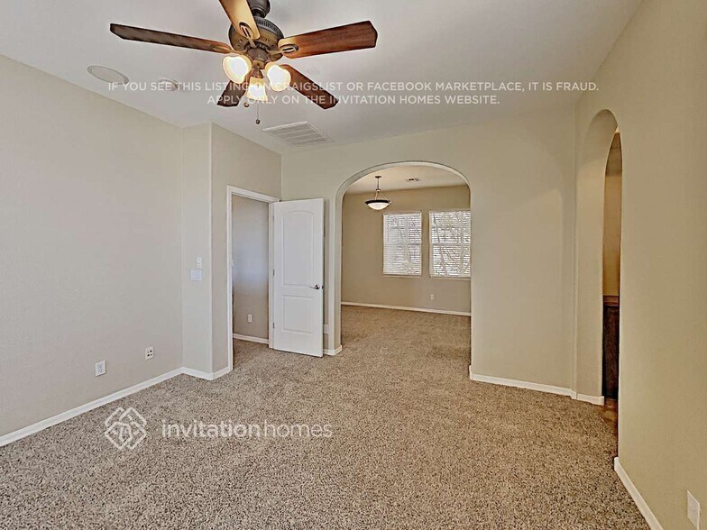 Building Photo - 20555 W Maiden Ln