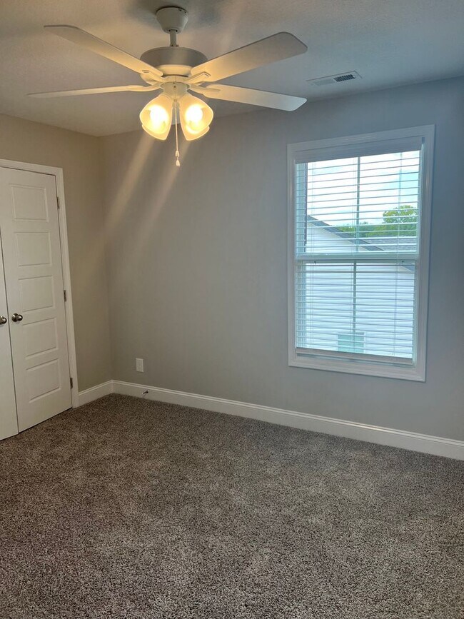 Building Photo - Brand new home in Cherry Acres