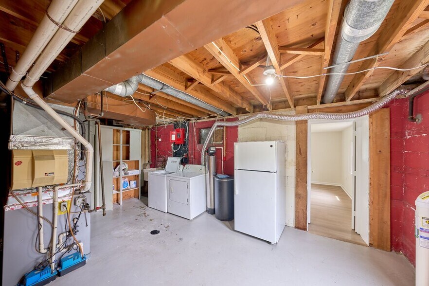 Building Photo - 2924 Gracefield Rd