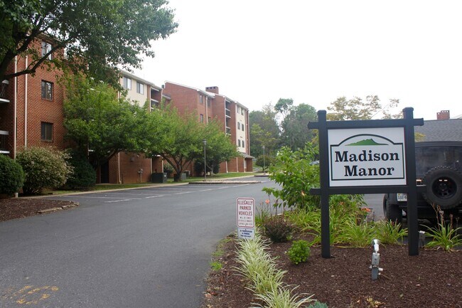 Building Photo - 2 bedroom Condo for rent! Available this A...