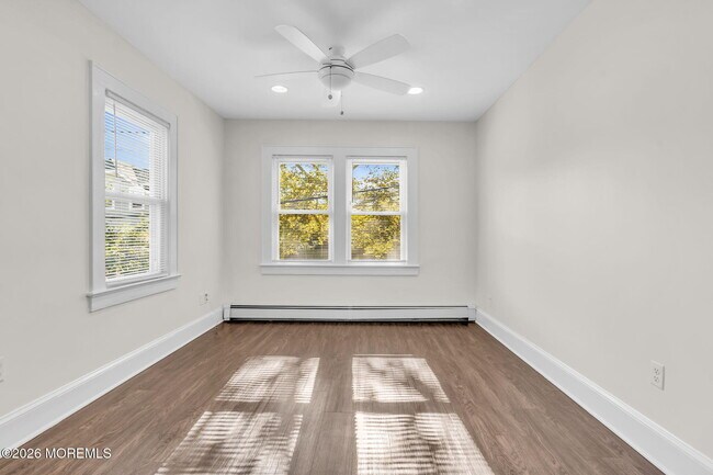 Building Photo - 1411 3rd Ave