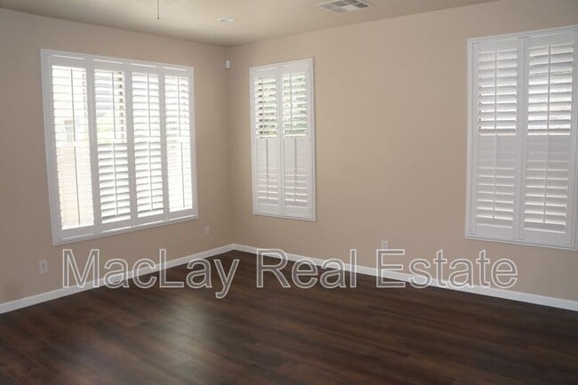 Building Photo - 3829 E Morelos St