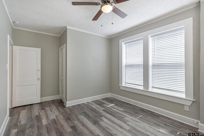 Building Photo - 517 S Bolton St