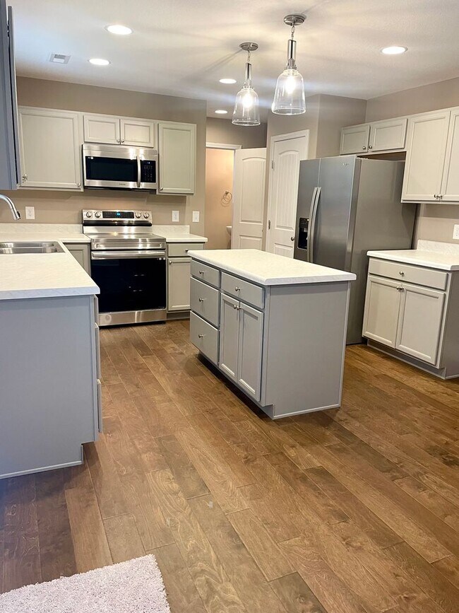 Building Photo - Beautiful New Build iN Fountain City