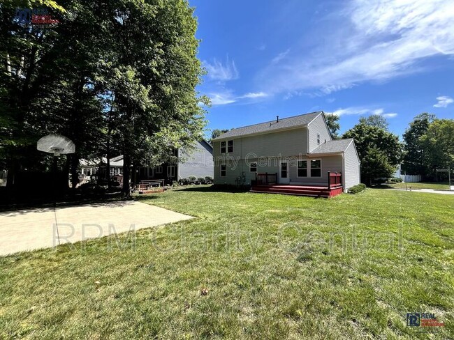 Building Photo - 767 Lindenhaven Rd