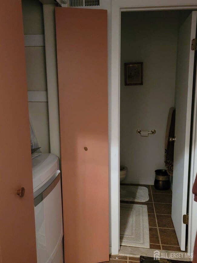 Building Photo - 213 Nathan Dr