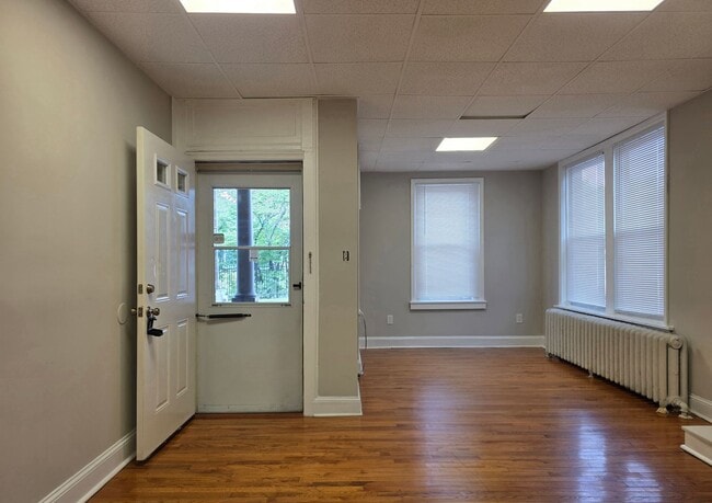 Building Photo - 1024 N Adams St