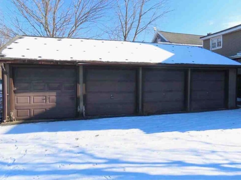 Building Photo - 3 9th St