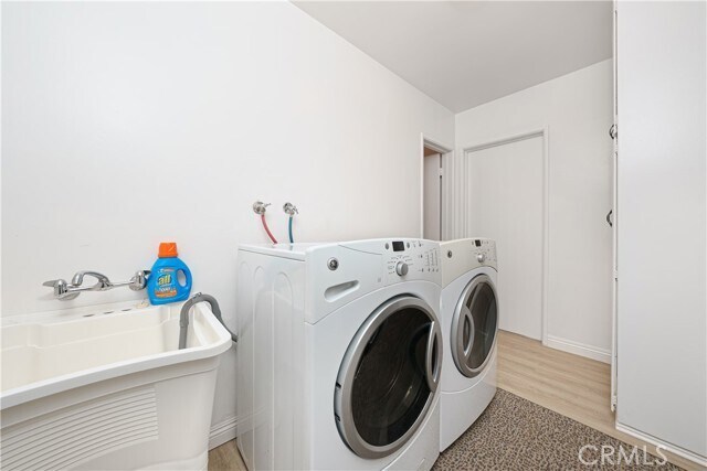 Building Photo - 895 Altura Way
