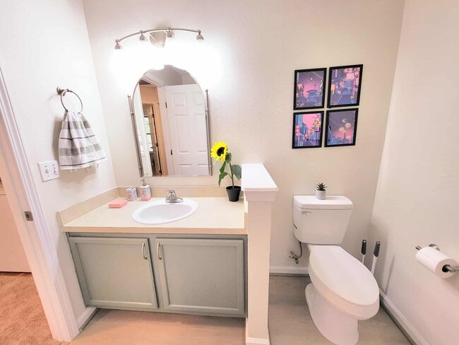 Building Photo - 5260 Collins Rd