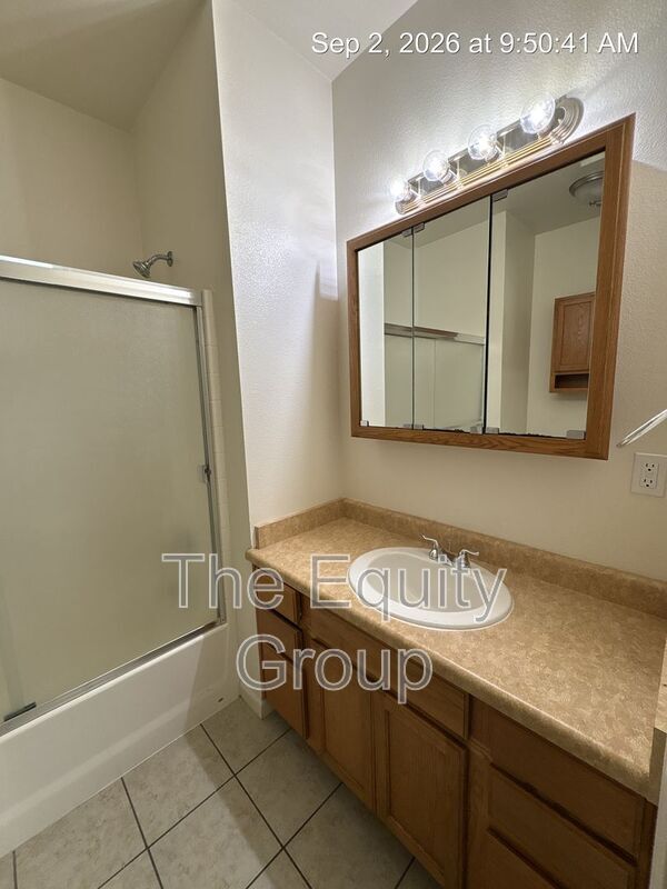 Building Photo - 1311 S Crowe St