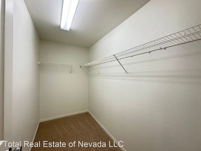 Building Photo - 3 br, 2.5 bath House - 4859 Golden Shimmer...
