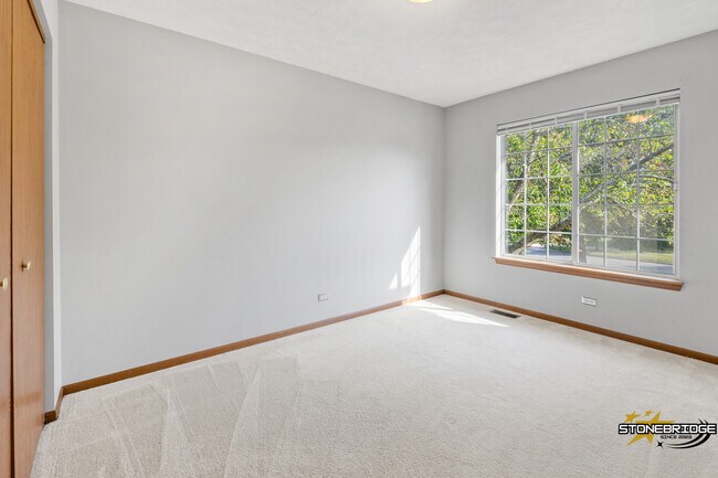 Building Photo - 260 Shipland Dr