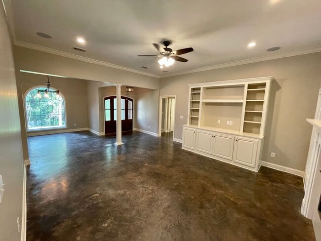 Building Photo - 4 bed 2.5 bath home in Ridgeland!*MOVE IN ...
