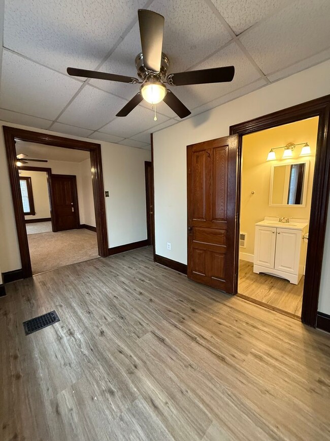 Building Photo - Quakertown Duplex