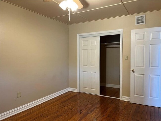 Building Photo - 4411 Rhodes Dr