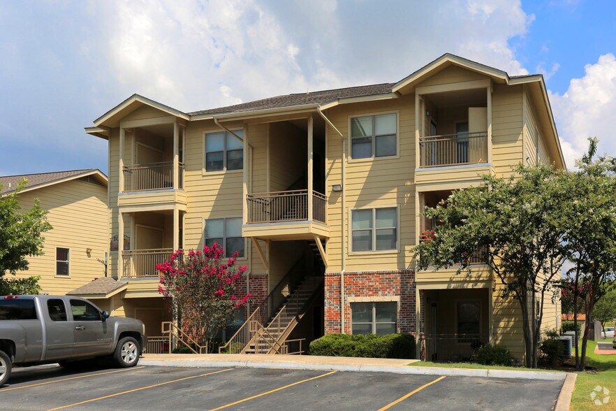 The Villages at Lost Creek 15302 Judson Rd San Antonio TX 78247