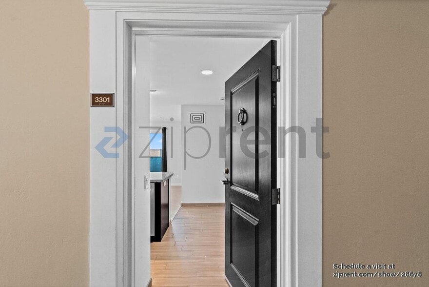 Building Photo - Unit 3301