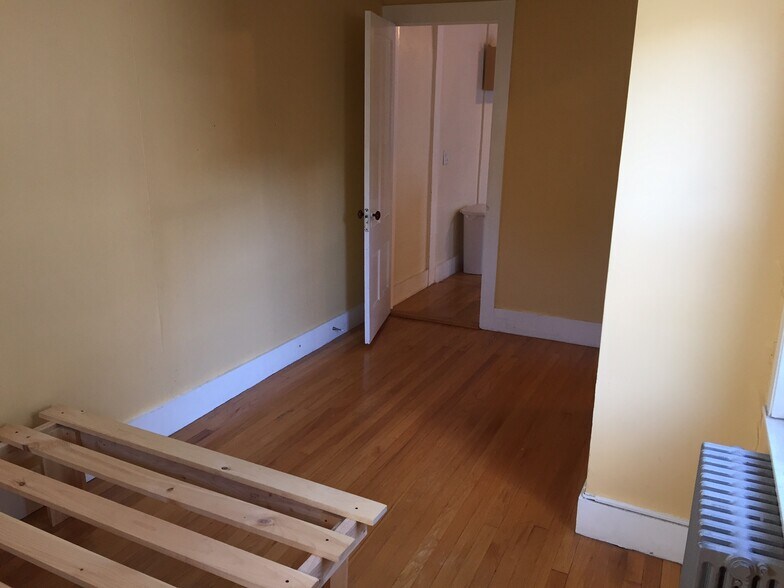 Bedroom - 282 Brackett Street