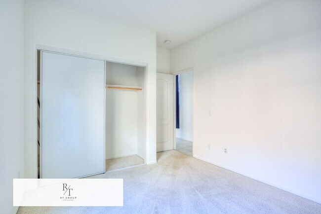 Building Photo - 3879 Bella Villagio Ave