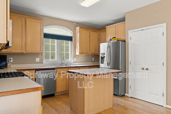 Building Photo - 204 Spruce Trail