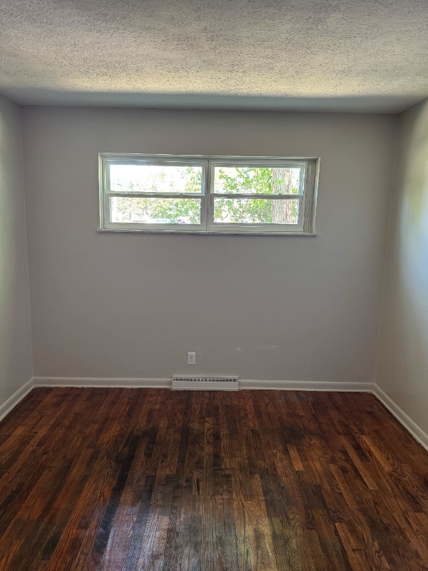 Building Photo - 12-14 Grove Ct